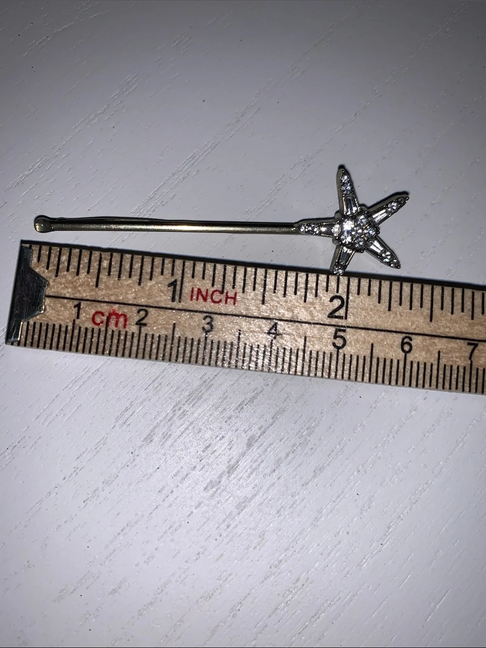 Kristin Ess “The Star Bobby Pins” set of 4. New with box.